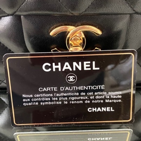 Classic Flap Jumbo Lambskin with Gold Hardware - Picture 7 of 12